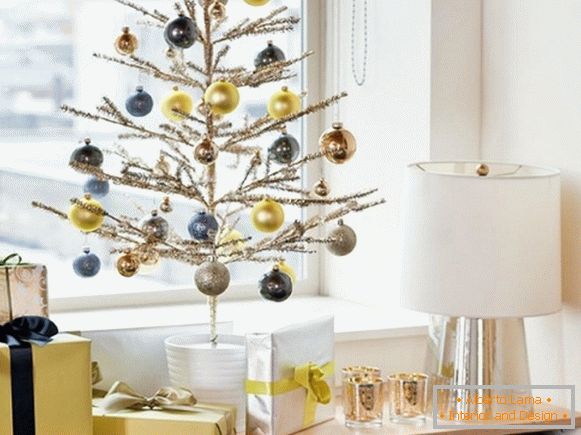 yellow-black-new-year-decor