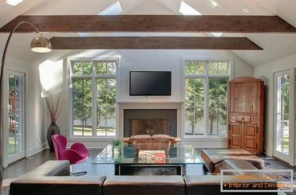 wooden beams-on-ceiling