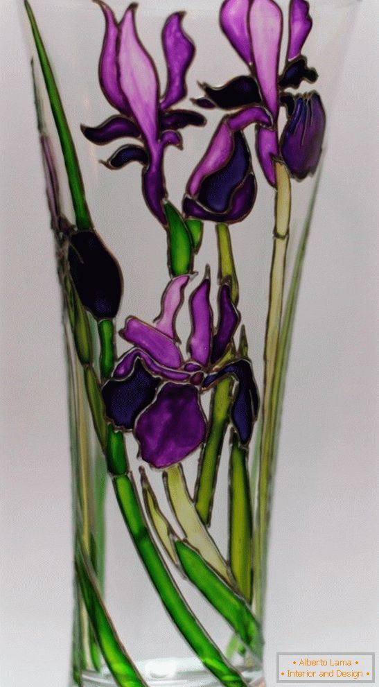 Vase with irises