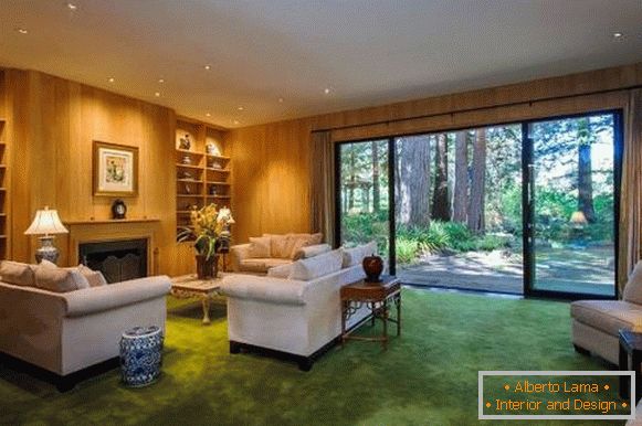 green-carpet-in-the-interior
