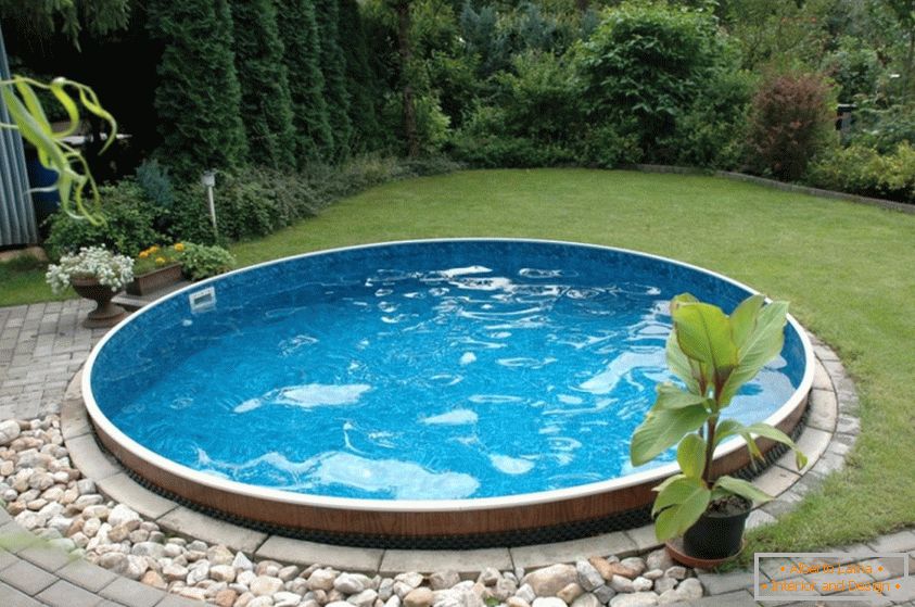 Swimming pool at the cottage