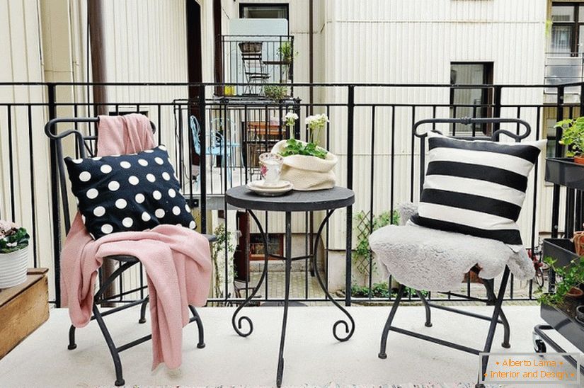 Balcony apartment-studio in Scandinavian style