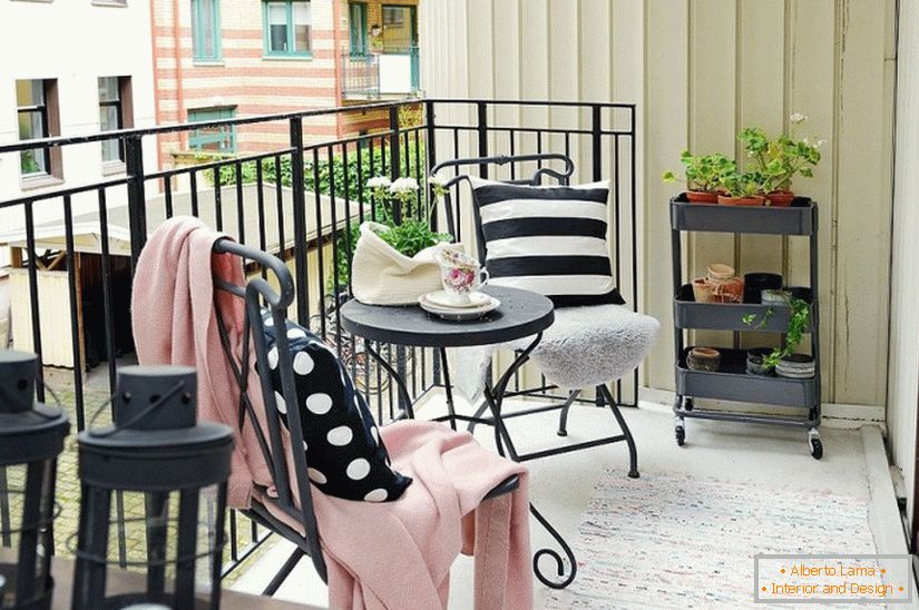 Balcony apartment-studio in Scandinavian style