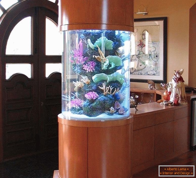 Column with aquarium