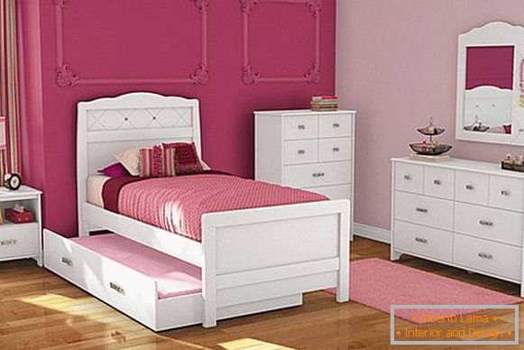 Children's design in white and pink color