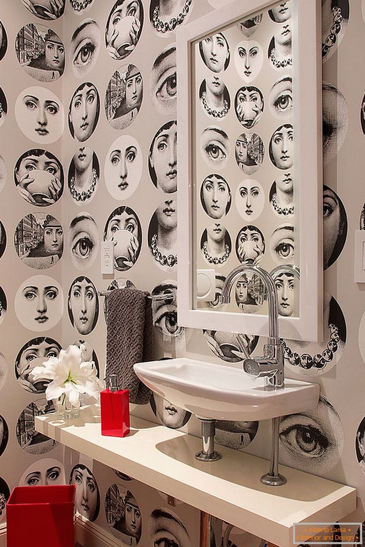 strikingly-beautiful-wallpaper-for-the-eclectic-powder-room