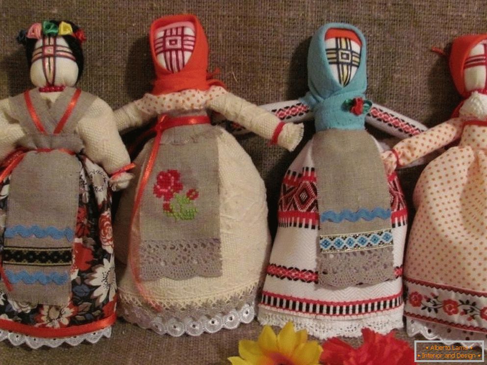 Dolls made of cloth