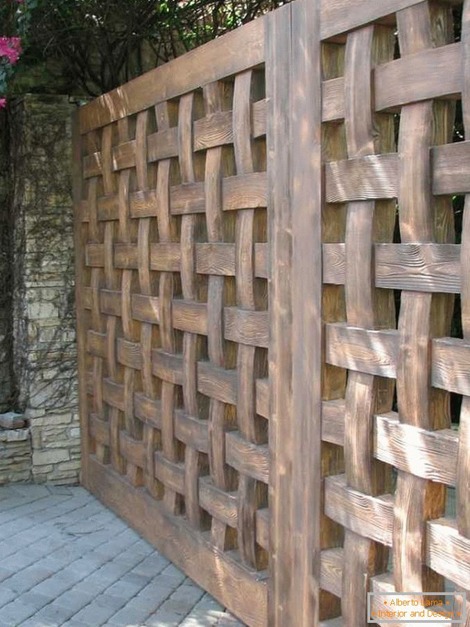 fence options for a private house