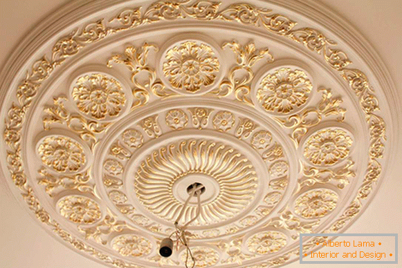 Beautiful stucco molding for a baroque and rococo styrofoam chandelier