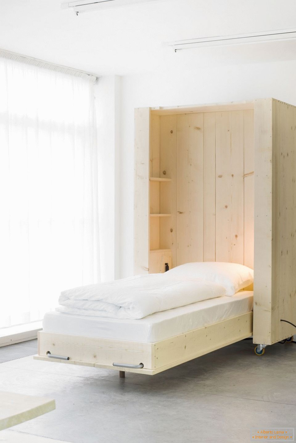 One-Bedroom Rollaway Bed