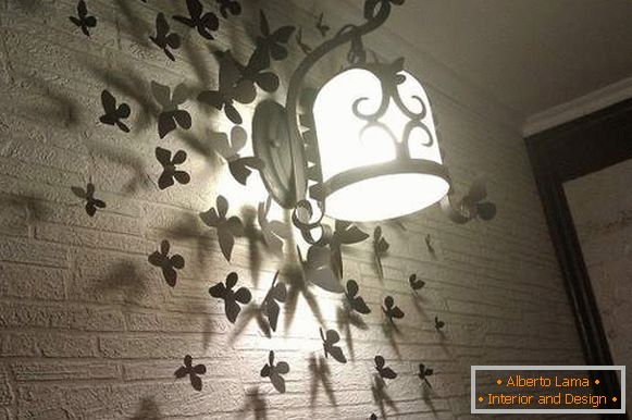 Interesting ideas for a house with your own hands - a photo of a self-made lamp on the wall