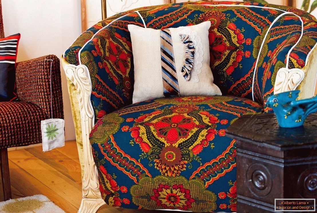 Armchair in the interior в стиле этно