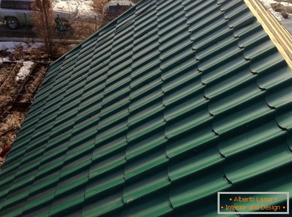Minimum angle of inclination of the roof made of metal