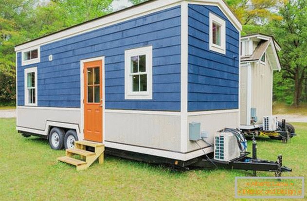 A tiny house in the suburbs