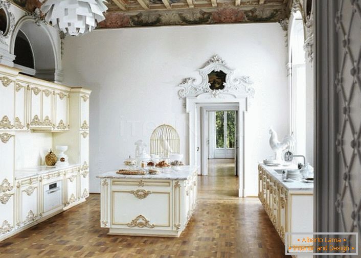 The interior in the Baroque style is decorated exquisitely, nobly and functionally.