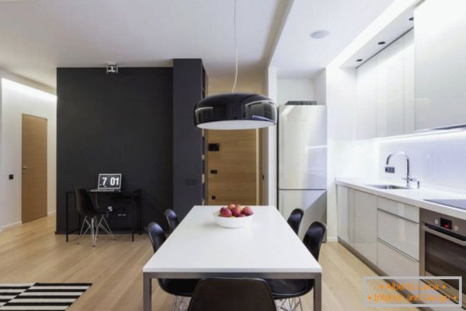 Kitchen and dining area in the studio apartment