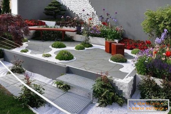Landscaping of the courtyard of a private house, photo 17