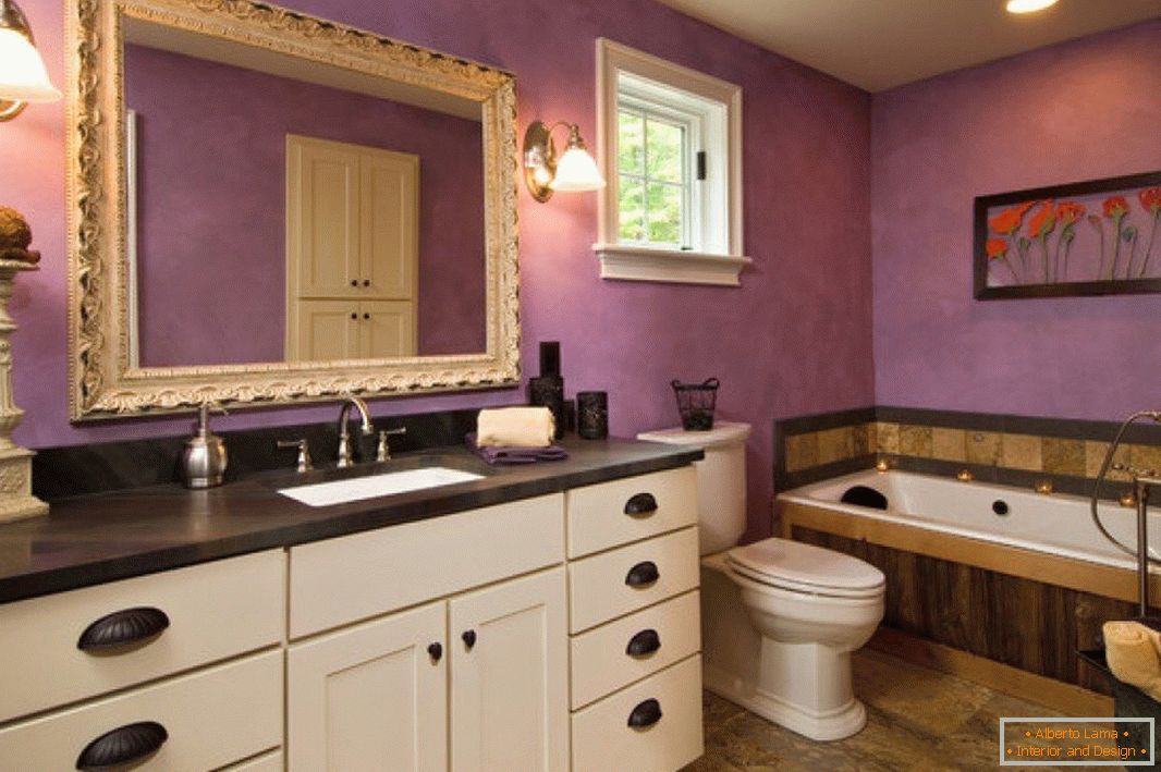 Lavender walls в ванной комнате