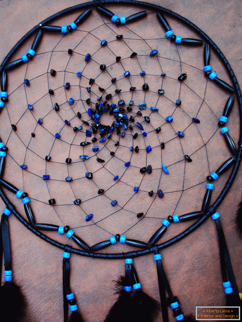 large_black_and_blue_dream_catcher_by_xsaraphanelia-d5crrhn