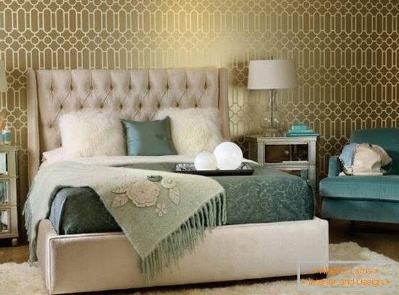 Golden wallpaper for the bedroom with a metallic effect