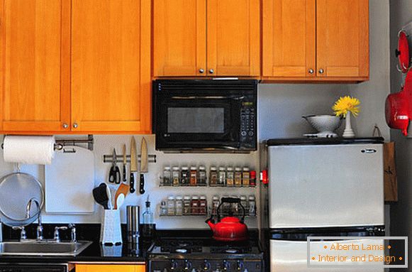 Kitchen implements on the dashboard