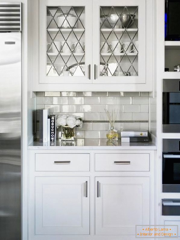 Kitchen set with glass doors
