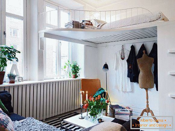 Small bedroom in 2 floors