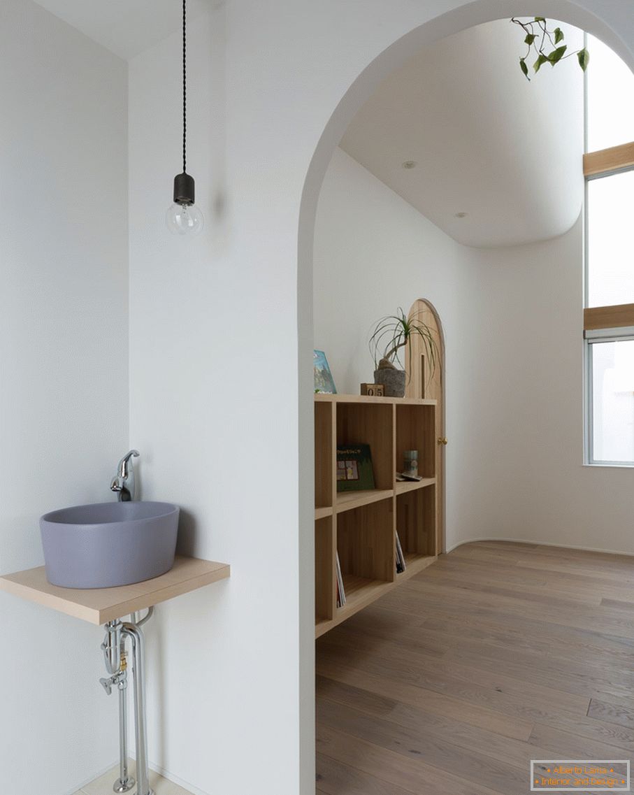 Arch in the interior of a small house