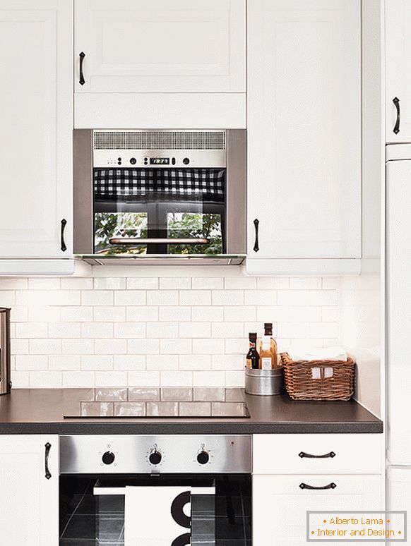 Black accents on the white kitchen
