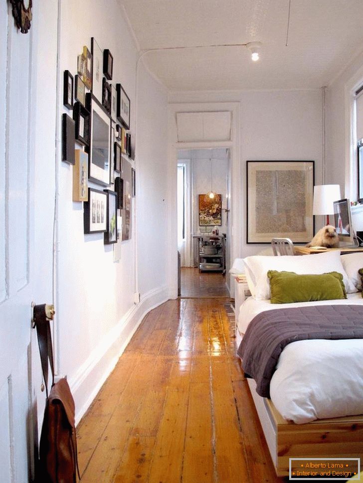 Bedroom of small-sized housing in Manhattan