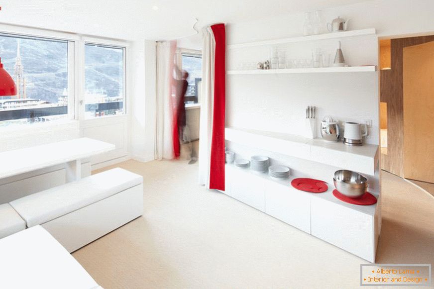 Dining Area with Mountain View