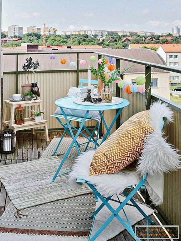 Stylish furniture and decor for the balcony