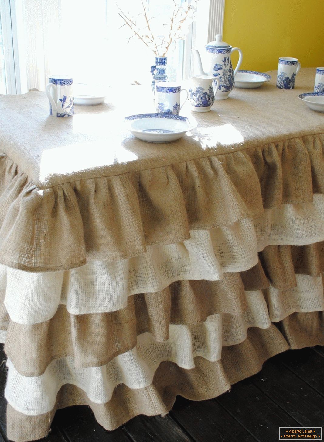 Chic tablecloth cloth