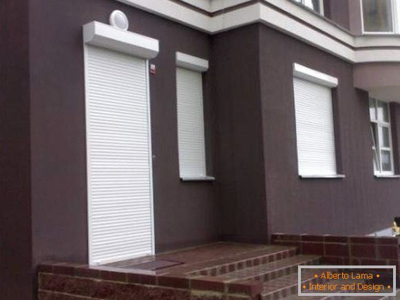 shutters on metal horizontal windows, photo 16