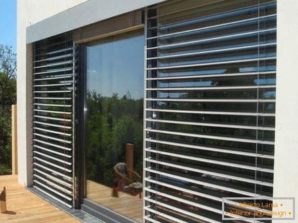 metal shutters on the door external, photo 32