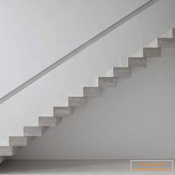 Types of stairs in a private house - cantilevered staircase of concrete