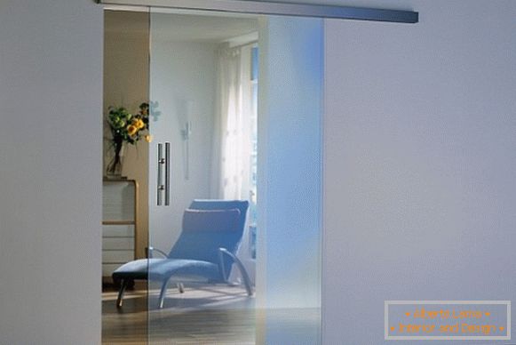 Roll-out glass doors made of transparent glass