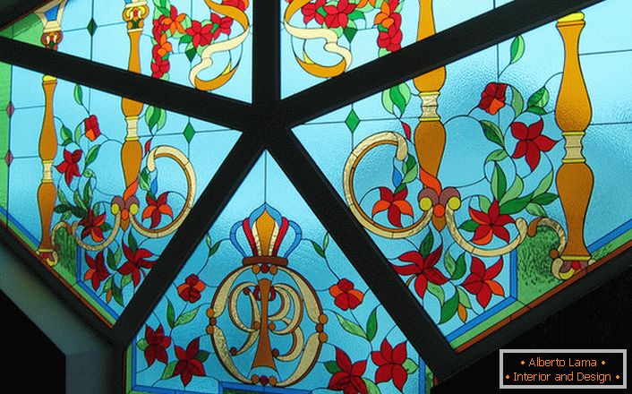 Color stained-glass film in the design of the country house hall.