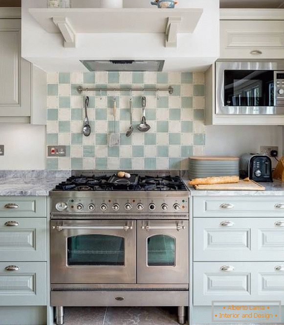 White green kitchen with mint shade