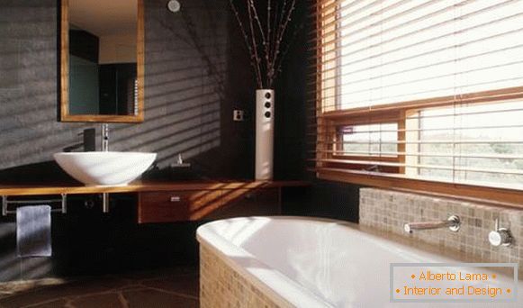 Design of a bathroom with natural materials