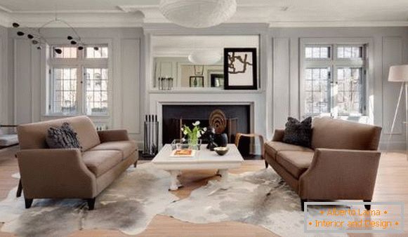 The combination of colors in the interior - beige and gray