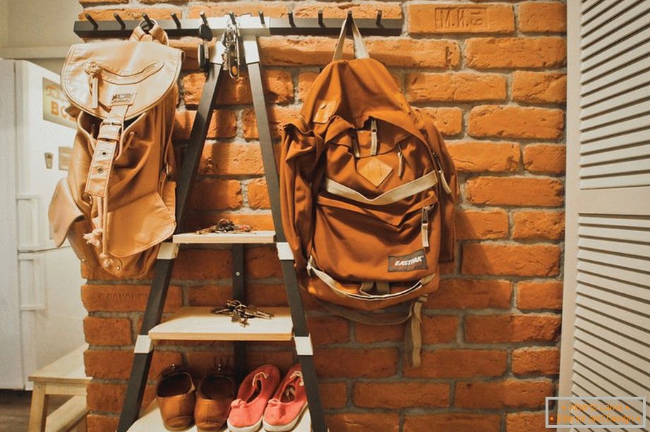The idea of ​​storing bags and shoes