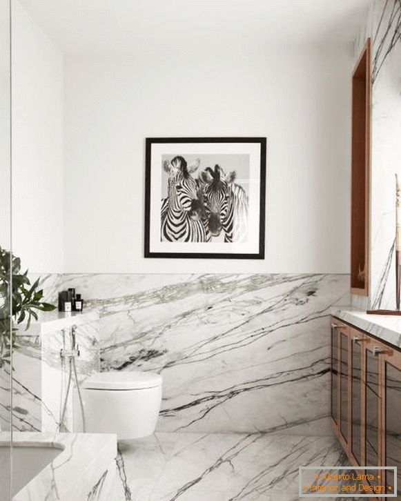 Black and white marble in the bathroom