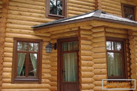 Platbands on windows in a wooden house photo, photo 2