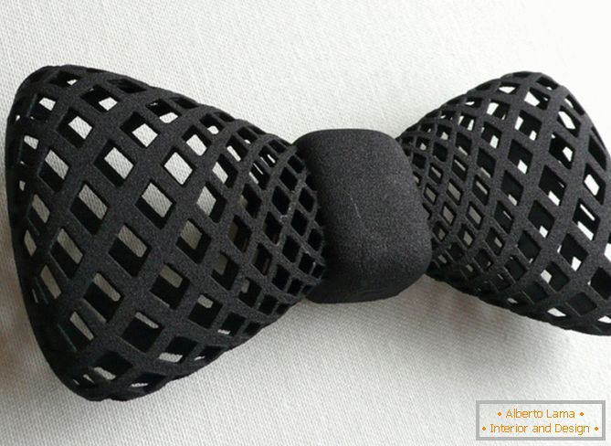 Front view of a printed bow tie
