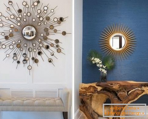 Small stylish mirrors in the hallway - photo