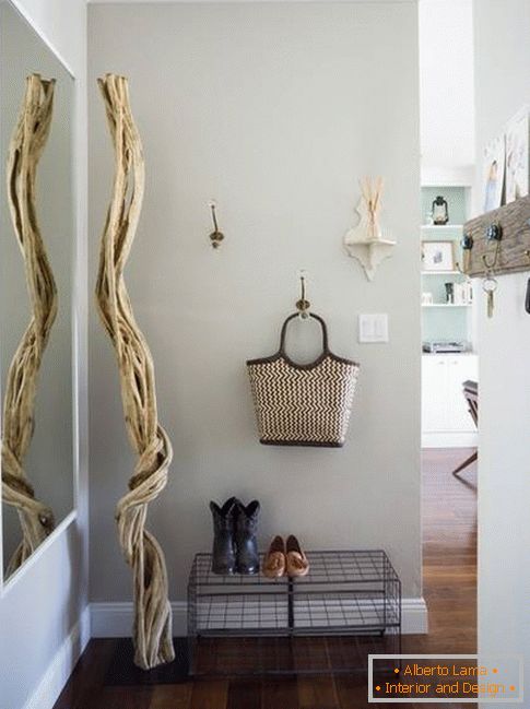 Find out the best ideas how to hang a mirror in the hallway