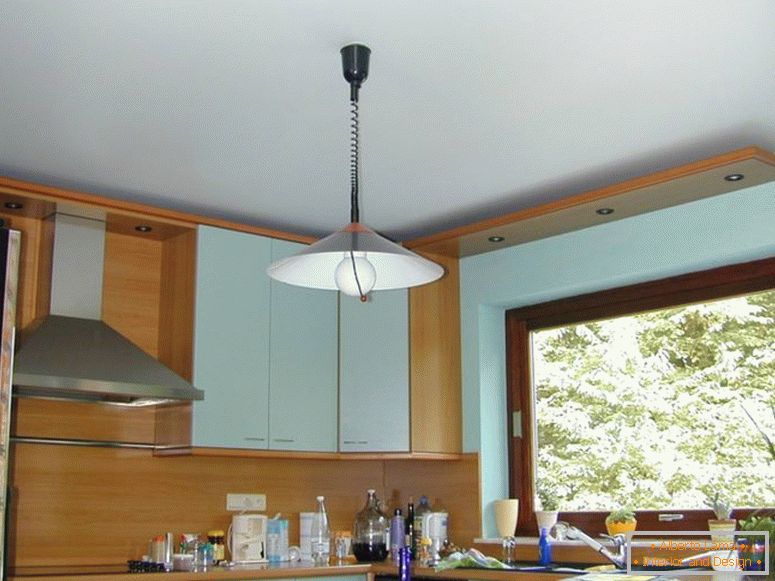 design-ceiling-in-the-kitchen-from-gypsum board