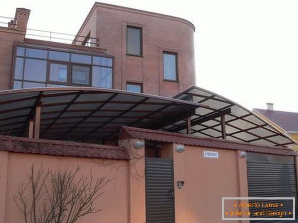 beautiful polycarbonate awning in the courtyard of a private house, photo 14