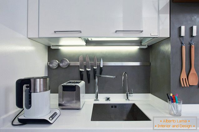 Storage system for kitchen utensils